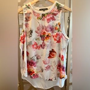 Sleeveless blouse white with colorful flowers